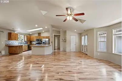25133 Allure Ave, Veneta, OR 97487 - Photo 17