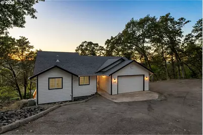 1485 SE Parkwood Dr, Roseburg, OR 97470 - Photo 1