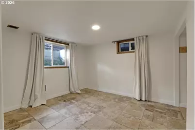 6315 N Curtis Ave, Portland, OR 97217 - Photo 21