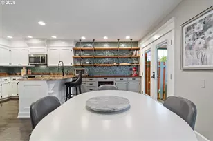 6275 Clubhouse Cir, West Linn, OR 97068 - Photo 9