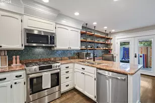 6275 Clubhouse Cir, West Linn, OR 97068 - Photo 19