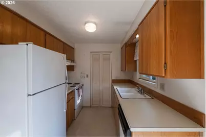 3724 Alladin Way, Eugene, OR 97404 - Photo 11