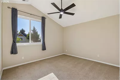 2137 N Legacy Dr, Newberg, OR 97132 - Photo 33