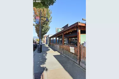 216 W Steuben St, Bingen, WA 98605 - Photo 5