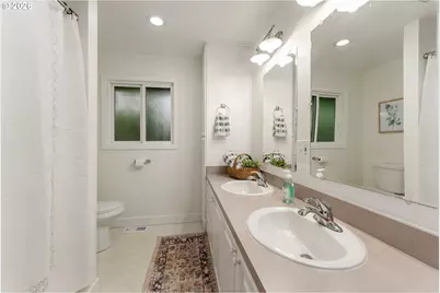5955 Washington Ct, Lake Oswego, OR 97035 - Photo 21
