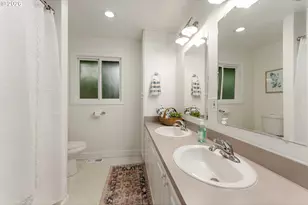 5955 Washington Ct, Lake Oswego, OR 97035 - Photo 21