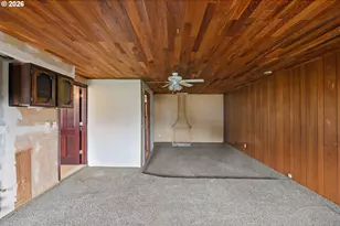 955 State St, North Bend, OR 97459 - Photo 21