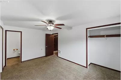 955 State St, North Bend, OR 97459 - Photo 17