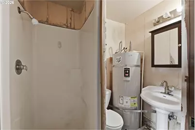 955 State St, North Bend, OR 97459 - Photo 23