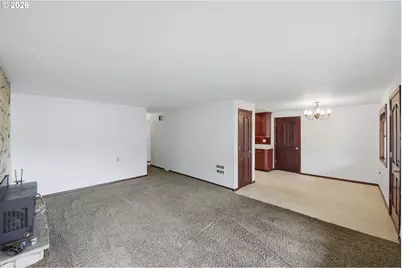 955 State St, North Bend, OR 97459 - Photo 9