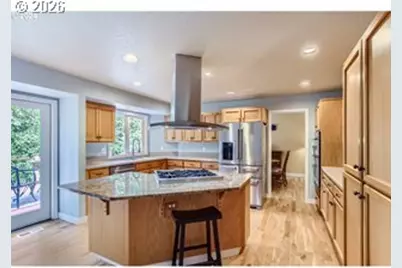 15093 SW Ashley Dr, Portland, OR 97224 - Photo 9