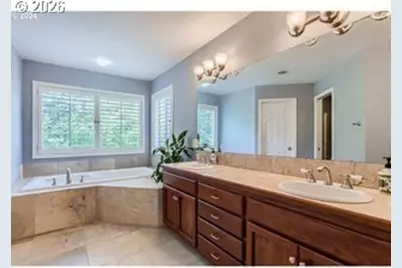 15093 SW Ashley Dr, Portland, OR 97224 - Photo 15