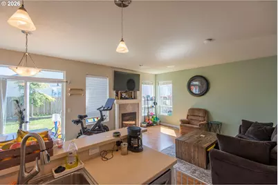 889 Kentucky Ave, Coos Bay, OR 97420 - Photo 13