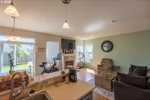 889 Kentucky Ave, Coos Bay, OR 97420 - Photo 13