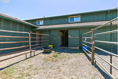 31708 NE Wand Rd, Troutdale, OR 97060 - Photo 37