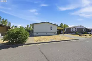 310 Pitney Ln, Junction City, OR 97448 - Photo 3