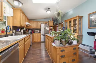 310 Pitney Ln, Junction City, OR 97448 - Photo 13
