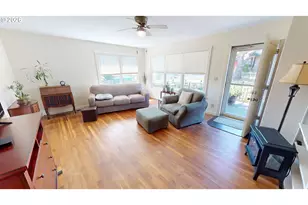 94130 4th St, Gold Beach, OR 97444 - Photo 19