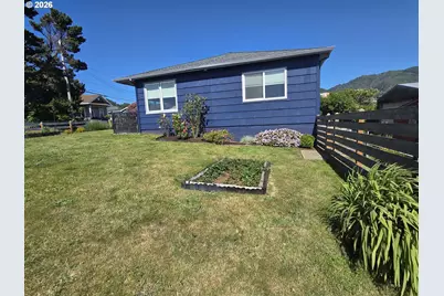 94130 4th St, Gold Beach, OR 97444 - Photo 13