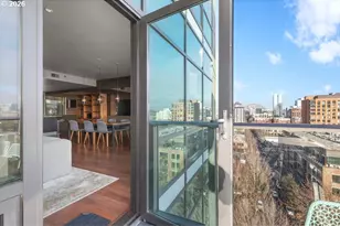 311 NW 12th Ave, Portland, OR 97209 - Photo 45