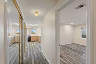 9101 NE Cliff St, Portland, OR 97220 - Photo 13