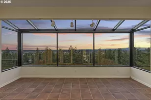 9101 NE Cliff St, Portland, OR 97220 - Photo 9