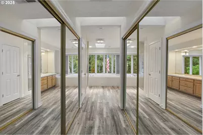 9101 NE Cliff St, Portland, OR 97220 - Photo 13