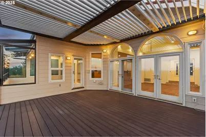 9101 NE Cliff St, Portland, OR 97220 - Photo 17