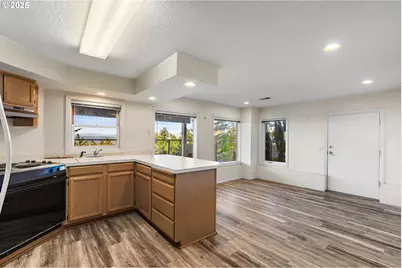 9101 NE Cliff St, Portland, OR 97220 - Photo 21