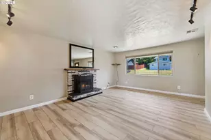 3840 Vista Dr, North Bend, OR 97459 - Photo 9