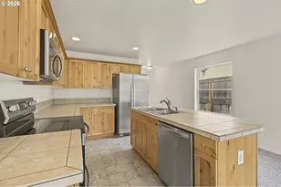 5310 SE 136th Ave, Portland, OR 97236 - Photo 5