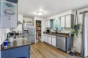 2133 NW Watters St, Roseburg, OR 97471 - Photo 5