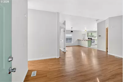 1949 SE Palmquist Rd #7, Gresham, OR 97080 - Photo 5