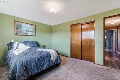 2093 W Hayes St, Woodburn, OR 97071 - Photo 33