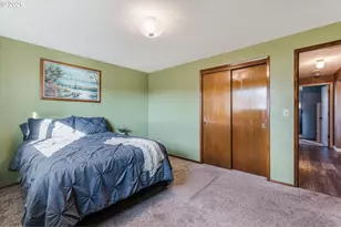 2093 W Hayes St, Woodburn, OR 97071 - Photo 33