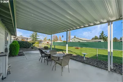 2093 W Hayes St, Woodburn, OR 97071 - Photo 37