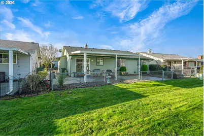 2093 W Hayes St, Woodburn, OR 97071 - Photo 41