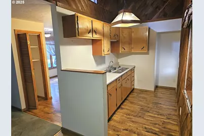 6375 SW Dawn St, Lake Oswego, OR 97035 - Photo 7