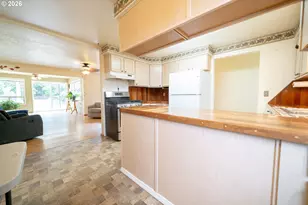 6776 Rochester St NE, Salem, OR 97305 - Photo 11