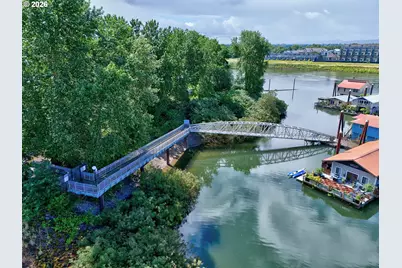 11612 N Island Cove Ln, Portland, OR 97217 - Photo 5