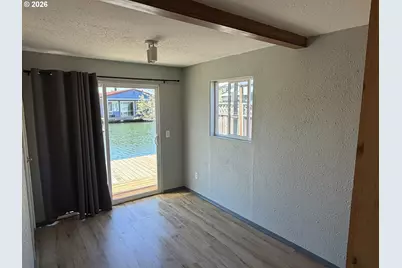 11612 N Island Cove Ln, Portland, OR 97217 - Photo 27