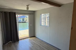 11612 N Island Cove Ln, Portland, OR 97217 - Photo 27