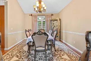 6338 SE Dunbar Dr, Portland, OR 97236 - Photo 9