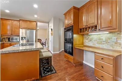 6338 SE Dunbar Dr, Portland, OR 97236 - Photo 13