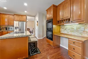 6338 SE Dunbar Dr, Portland, OR 97236 - Photo 13