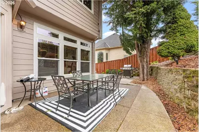 6338 SE Dunbar Dr, Portland, OR 97236 - Photo 35