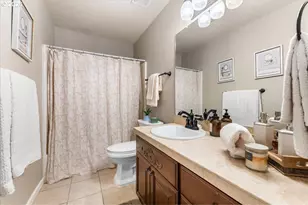 6338 SE Dunbar Dr, Portland, OR 97236 - Photo 31