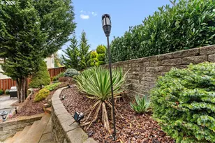 6338 SE Dunbar Dr, Portland, OR 97236 - Photo 39