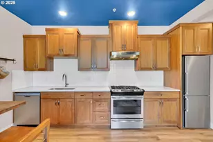 [Address not provided], Portland, OR 97214 - Photo 11