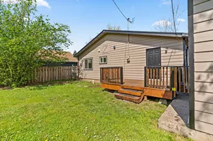 1043 F St, Springfield, OR 97477 - Photo 25